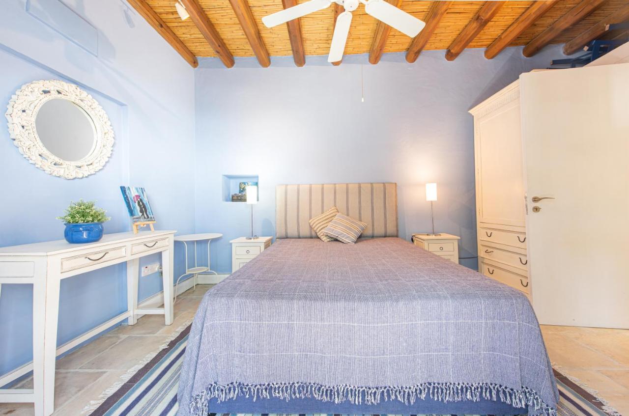 The Carob Tree Villa - Rustic Luxury Home With Access To Pool And Restaurant Larnaka Exterior foto